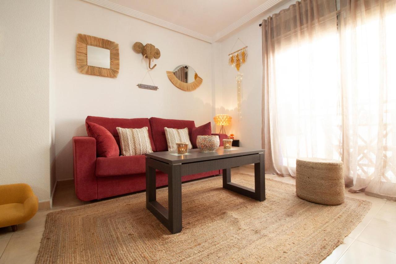 Апартаменты El Apartamento De Maria Jose Торевьиа Экстерьер фото