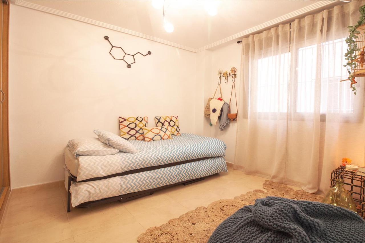 Апартаменты El Apartamento De Maria Jose Торевьиа Экстерьер фото