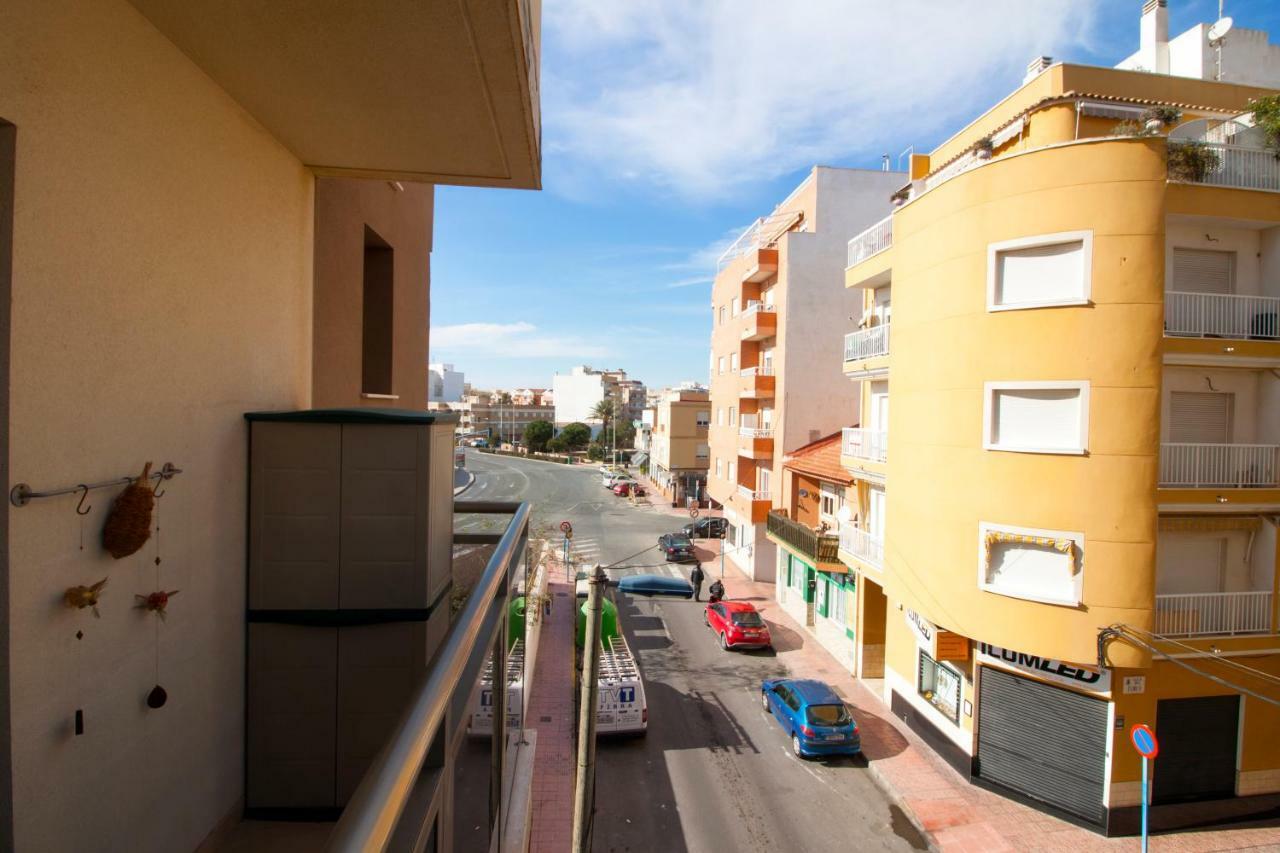 Апартаменты El Apartamento De Maria Jose Торевьиа Экстерьер фото